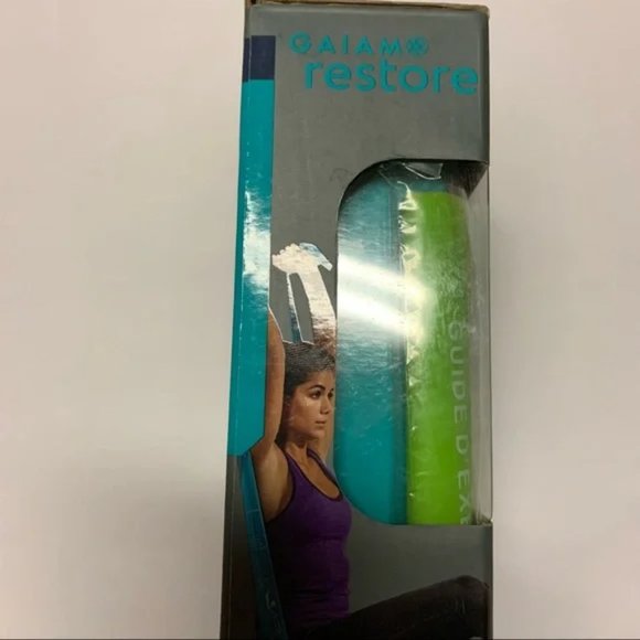 Gaiam Restore Strength Flexibility Resistance Band Kit Set 3 Levels Resistance - Picture 3 of 8